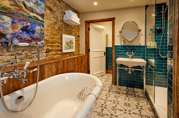 A bathroom at The Crown Cottage