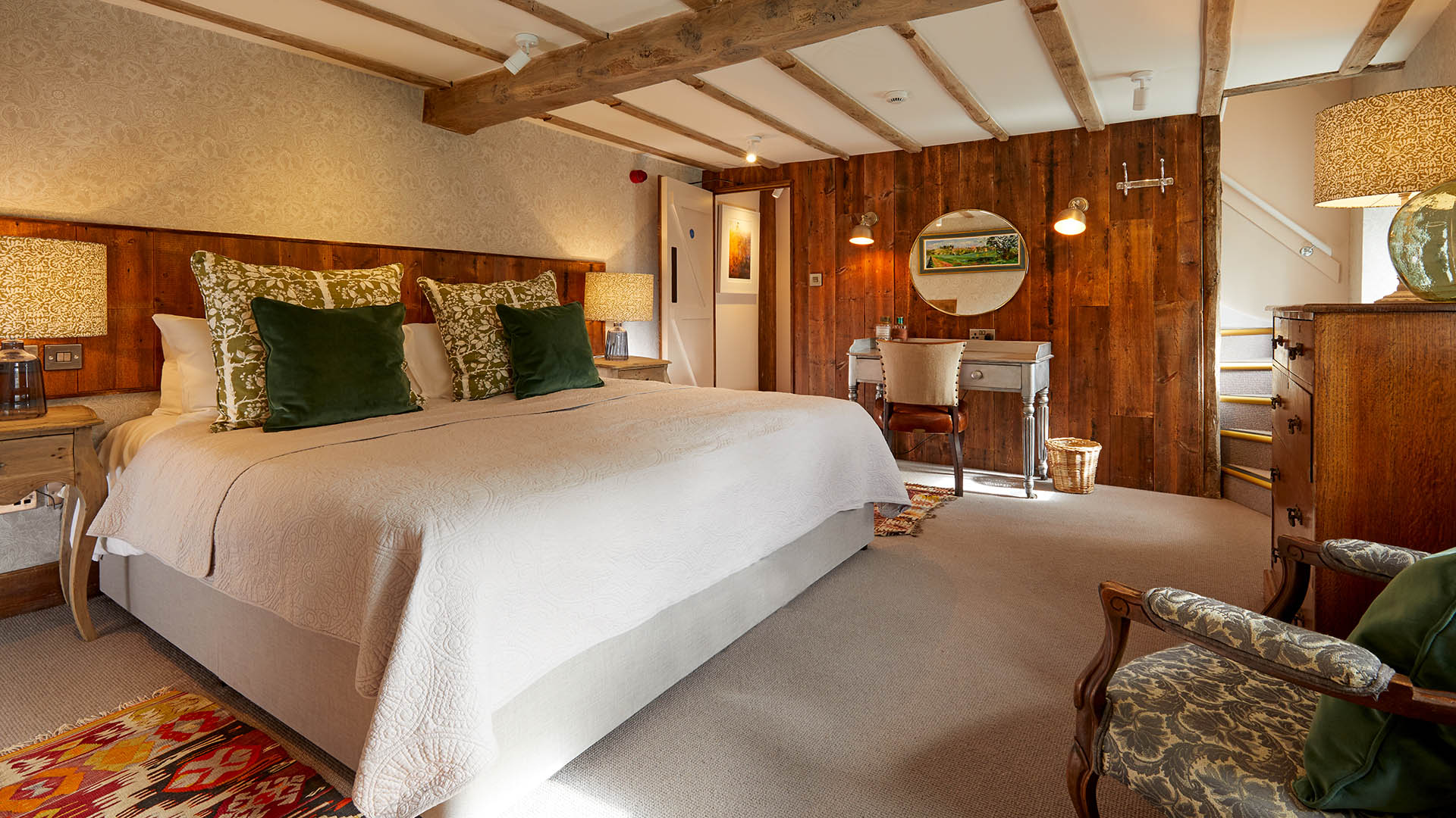 Cottage bedroom open plan 