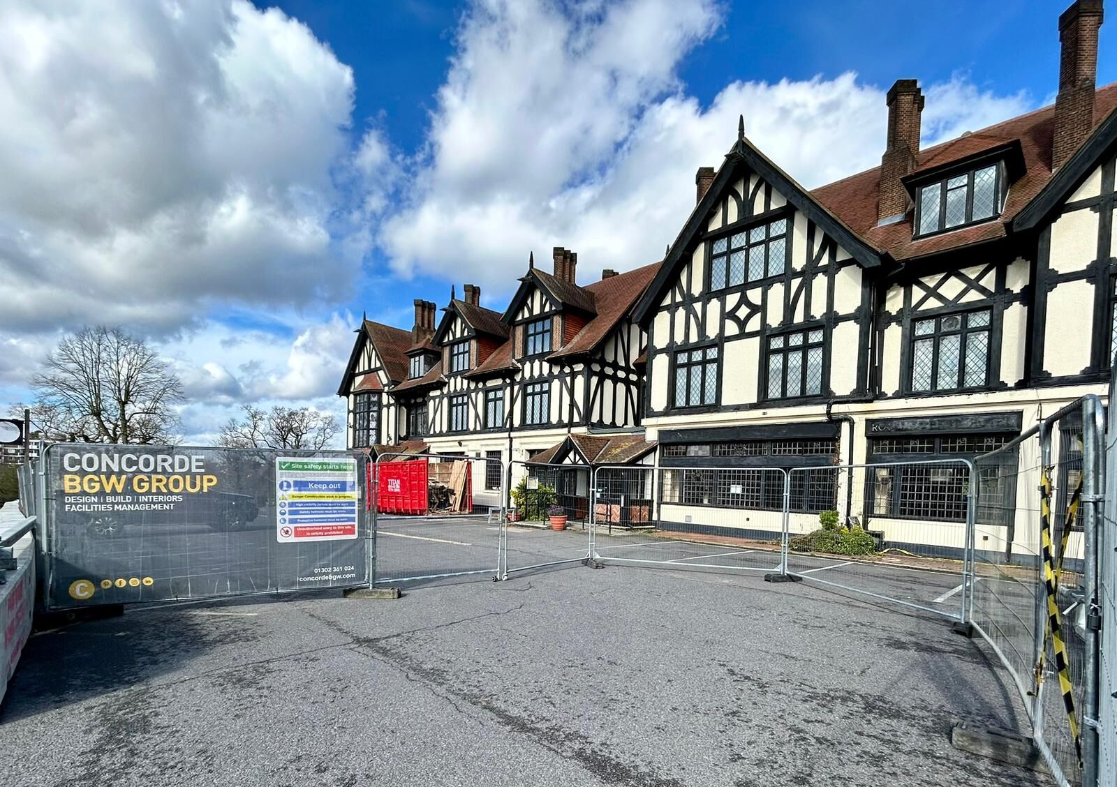 Strip out of pub Royal Forest