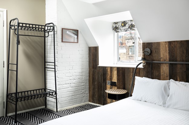 Double bedroom at Rose & Crown