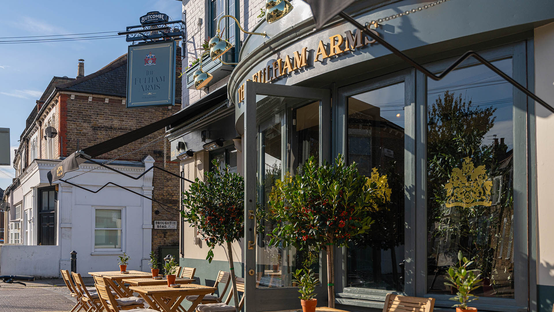 Fulham arms pub interior 