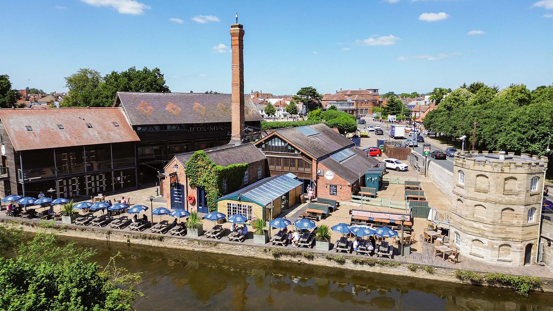 Honey and co daily café front with serving counter with baked goods