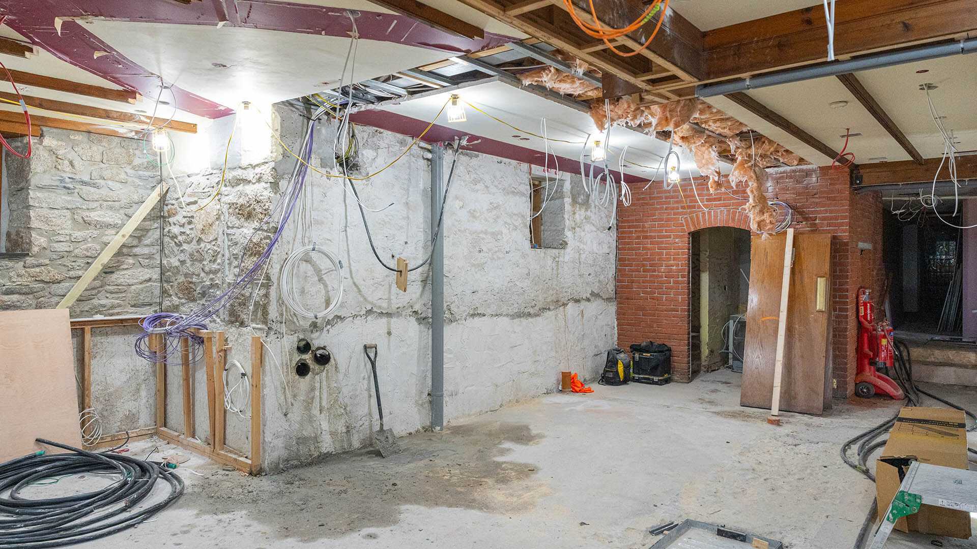 before and after of harbour beer house bar front