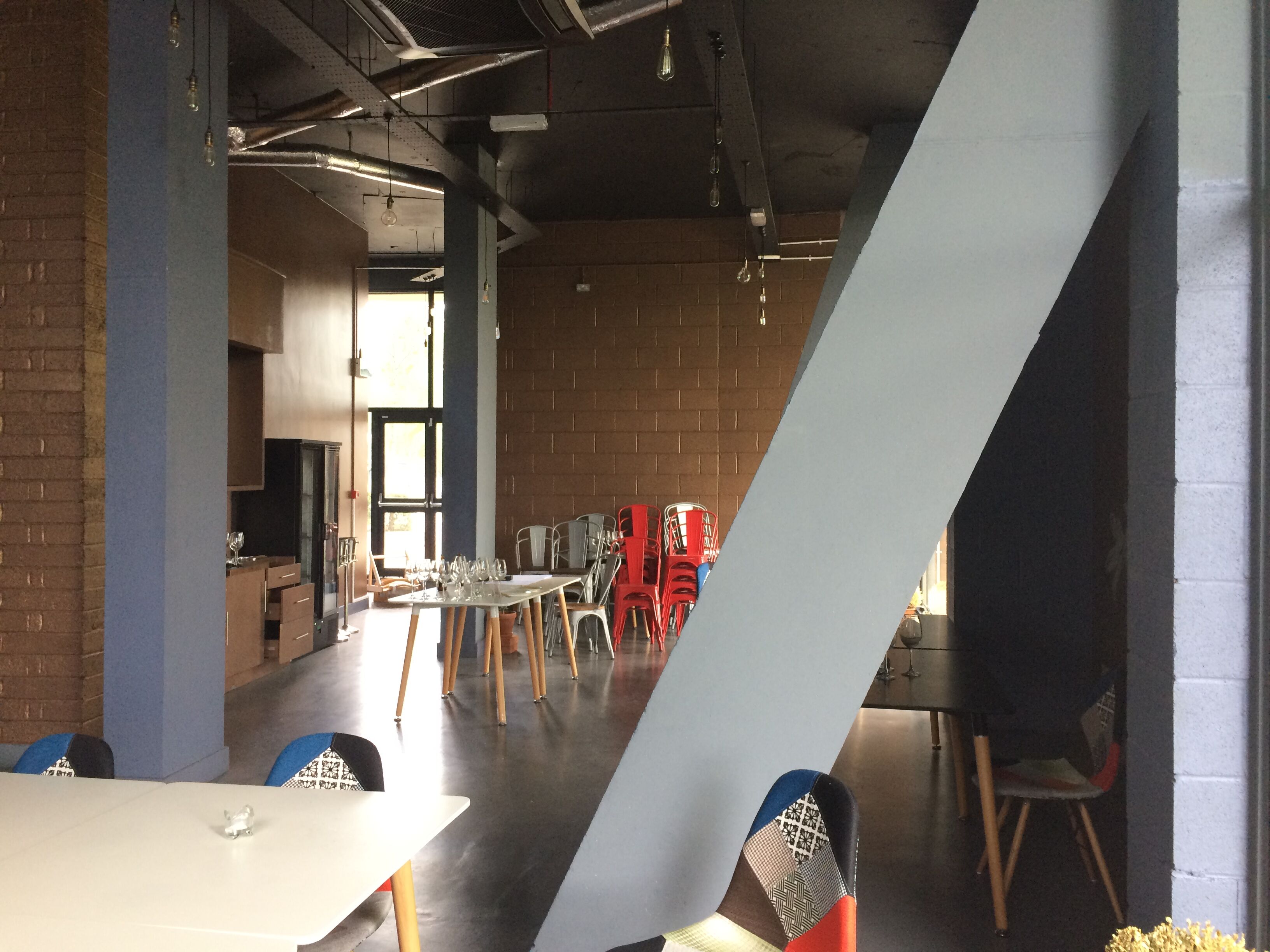 Leadbelly's Bar & Kitchen before and after