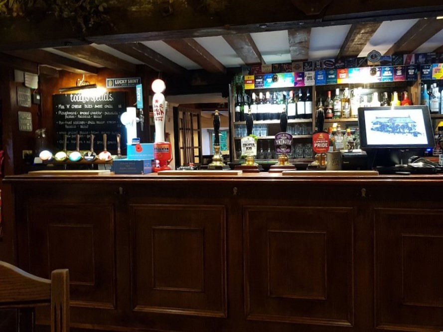 The Punchbowl and Ladle Truro before photo of the bar