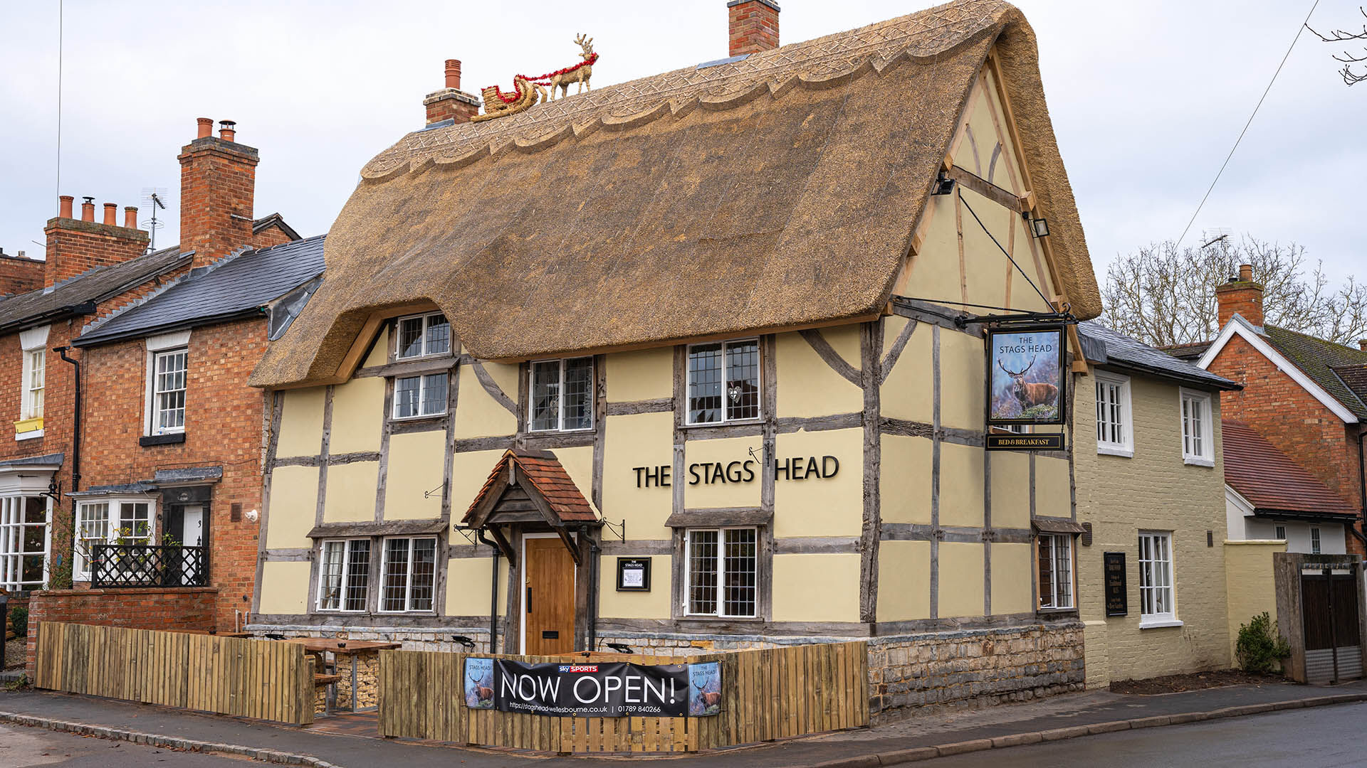 ouside of stags head pub in warwick