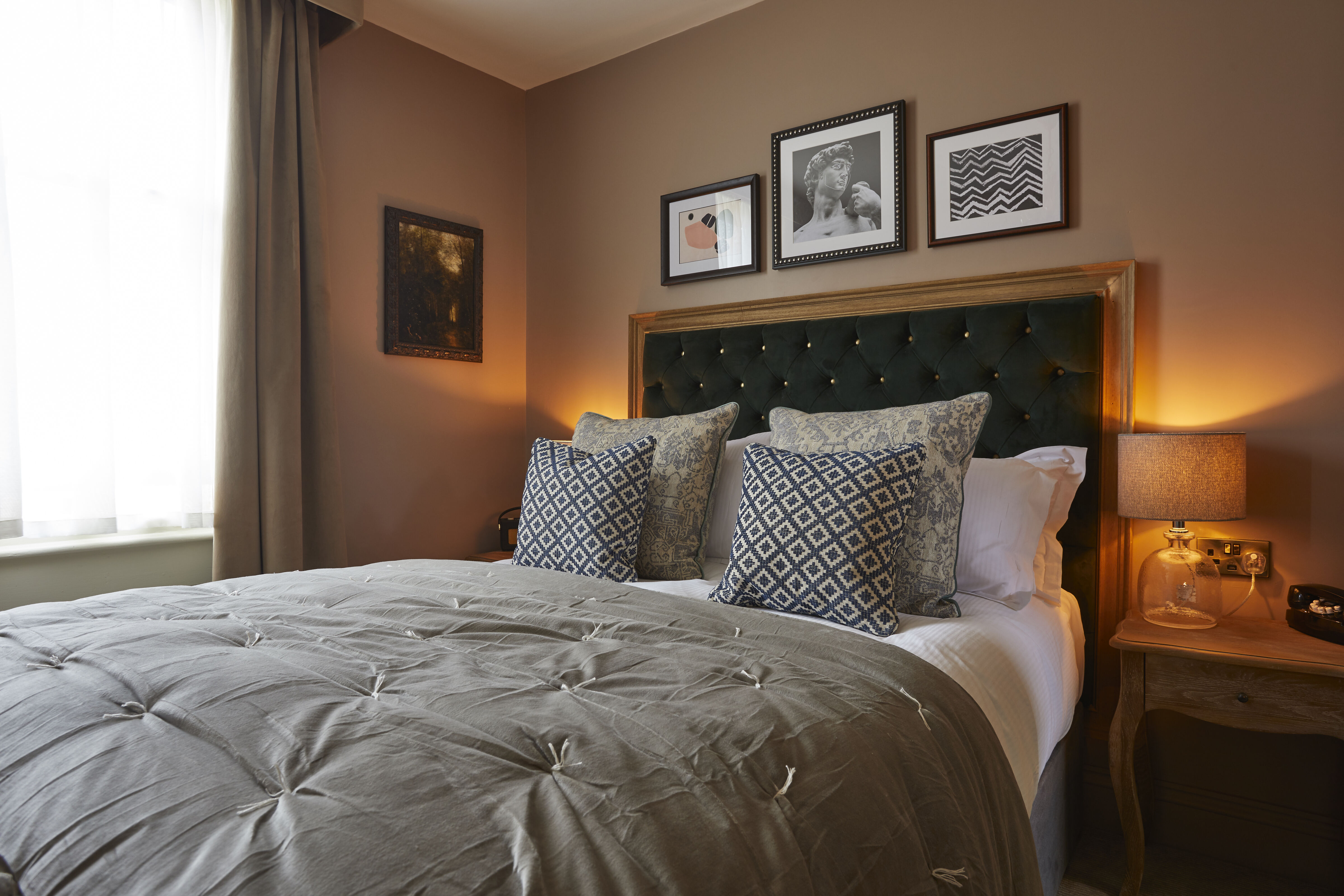 Broad Street Townhouse bedroom