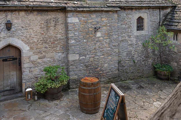 The George inn courtyard