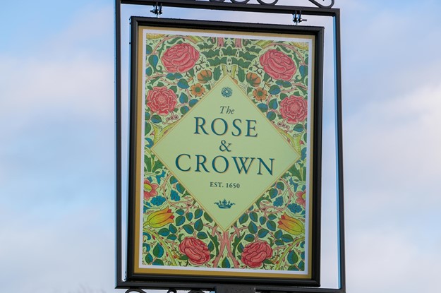Rose & Crown sign
