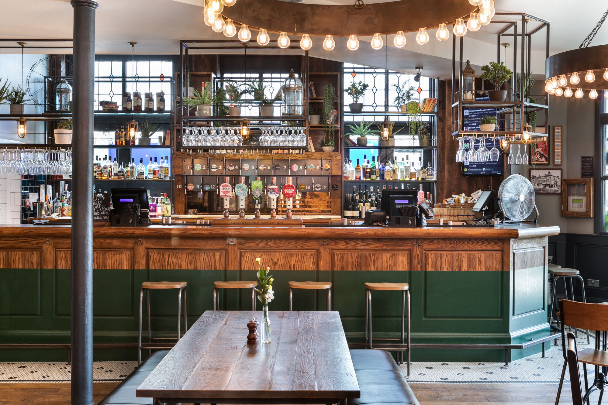 The Hercules - Bar area