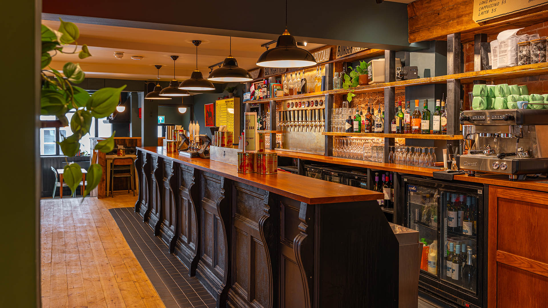 The High Horse FKA The Cross Keys before and after Newbury