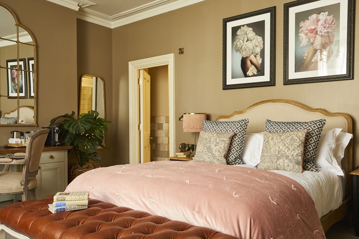 Luxury Traditional bedroom at Broad Street Townhouse