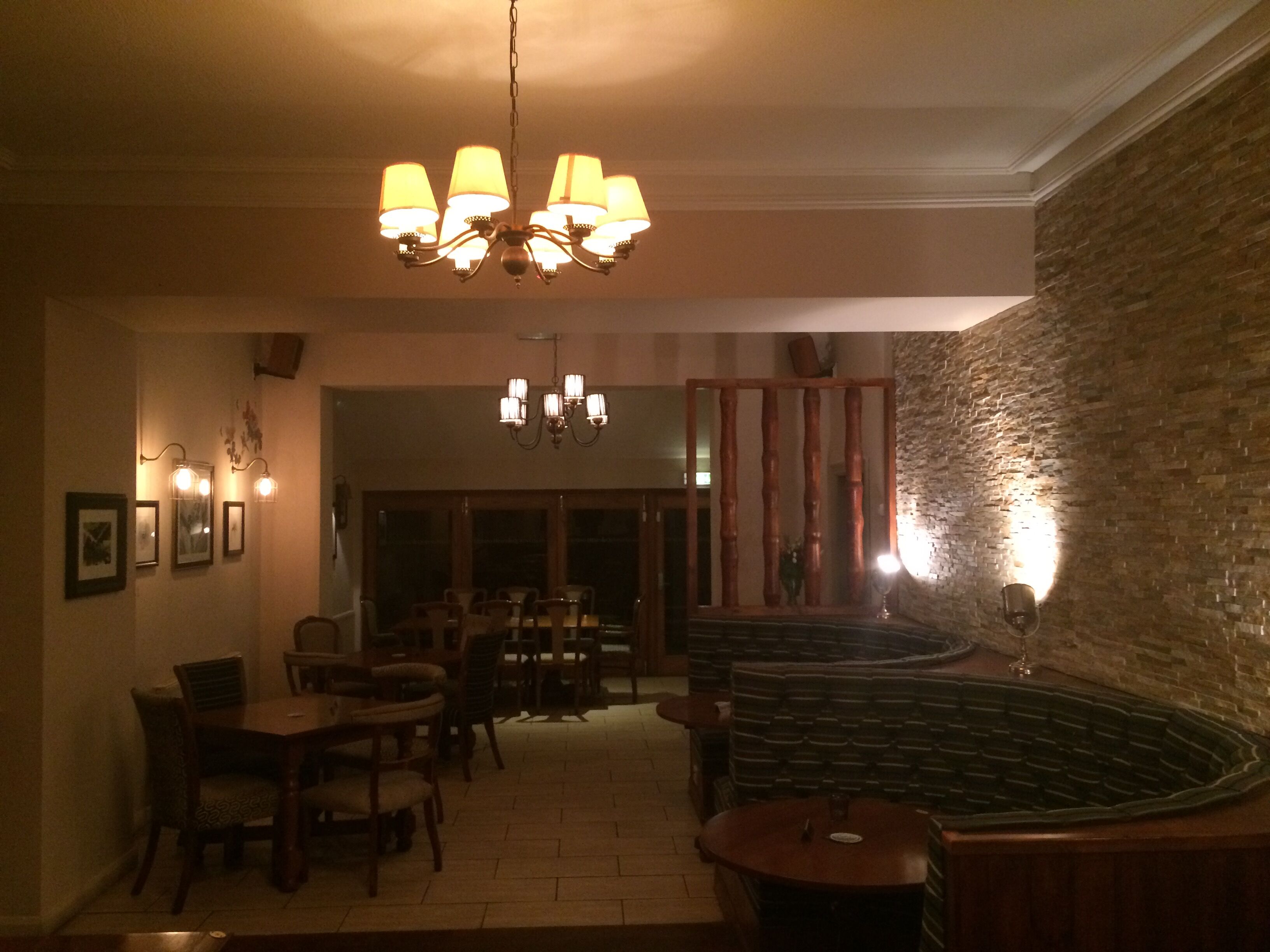 Queens Head Hotel before and after